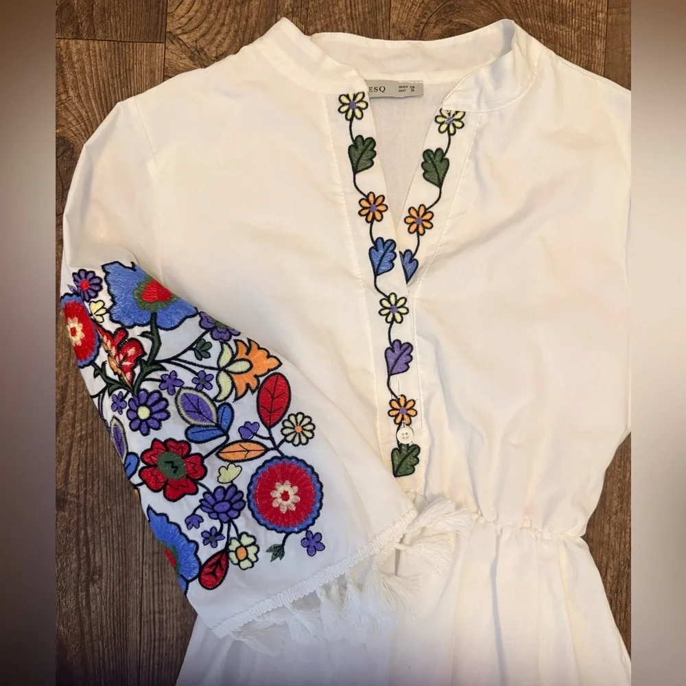 ESQ Embroidered Boho Midi Dress Women’s Small White Floral Tassel - Picture 4 of 9